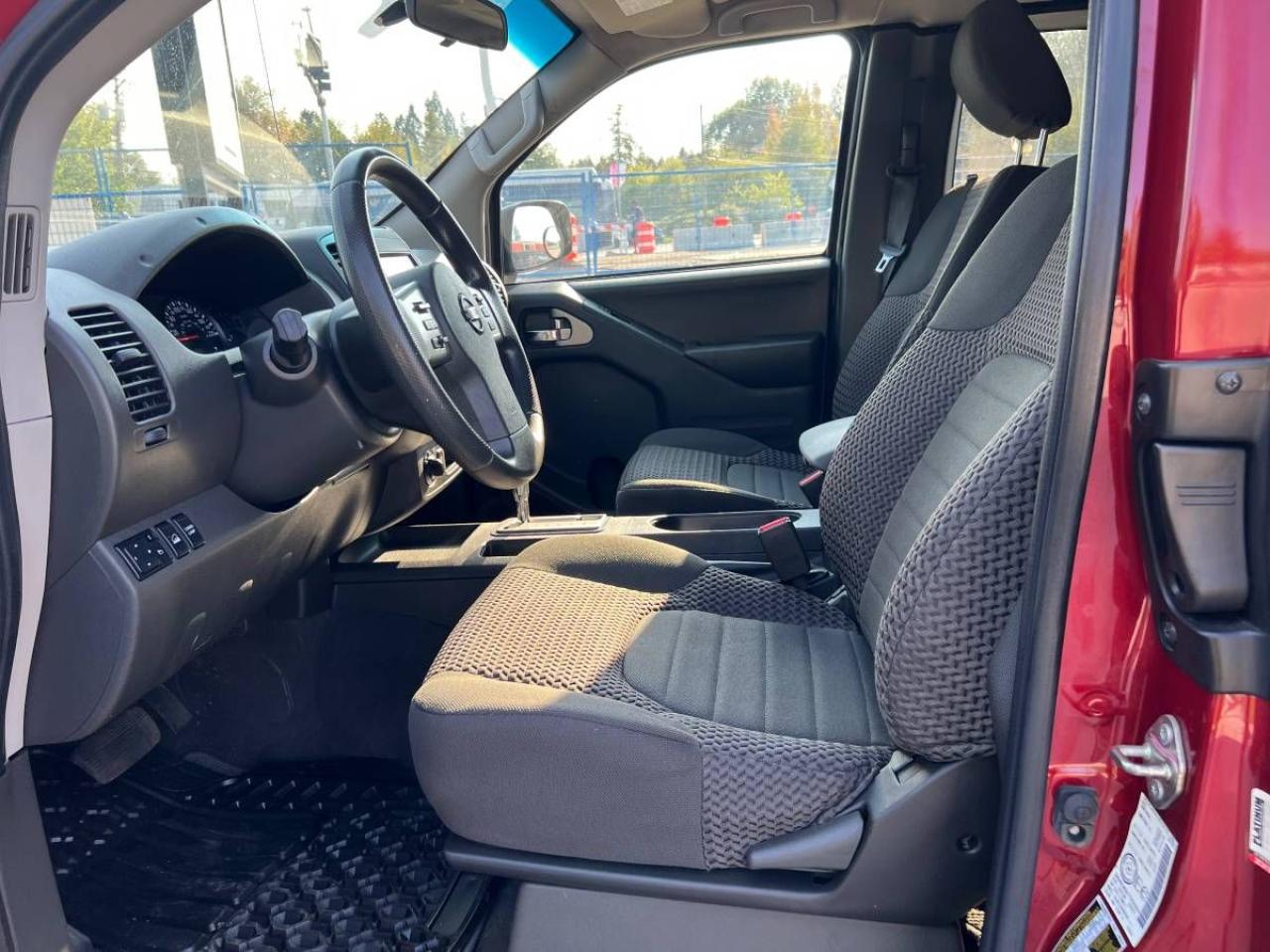2019 Nissan Frontier SV - Photo #18