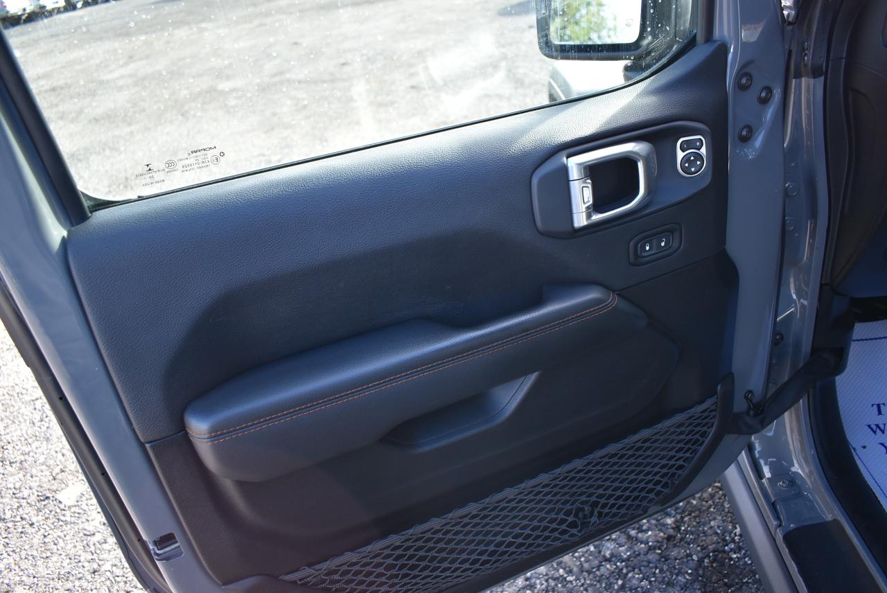 2021 Jeep Gladiator Mojave - Photo #18