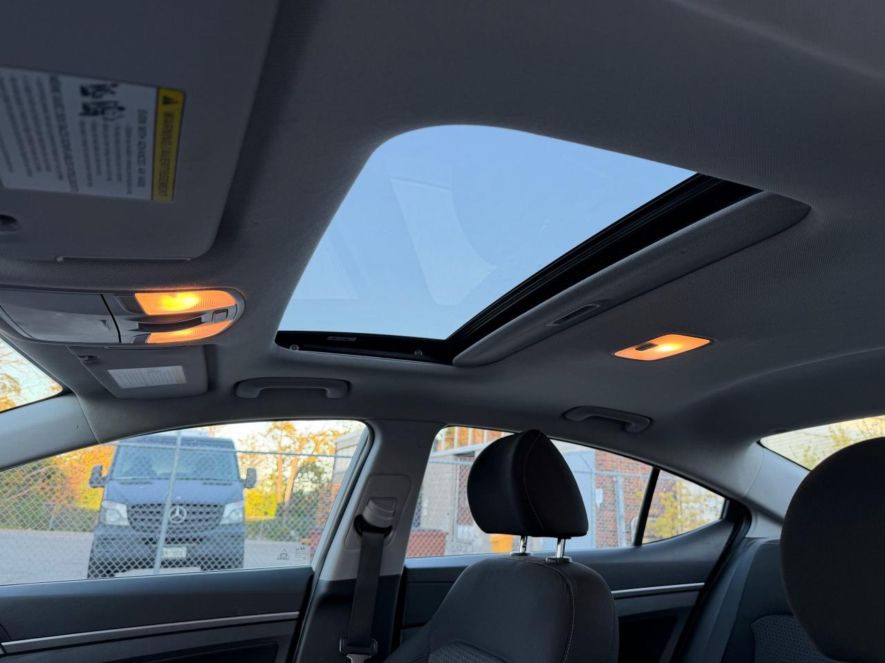 2018 Hyundai Elantra GL SE - Photo #11