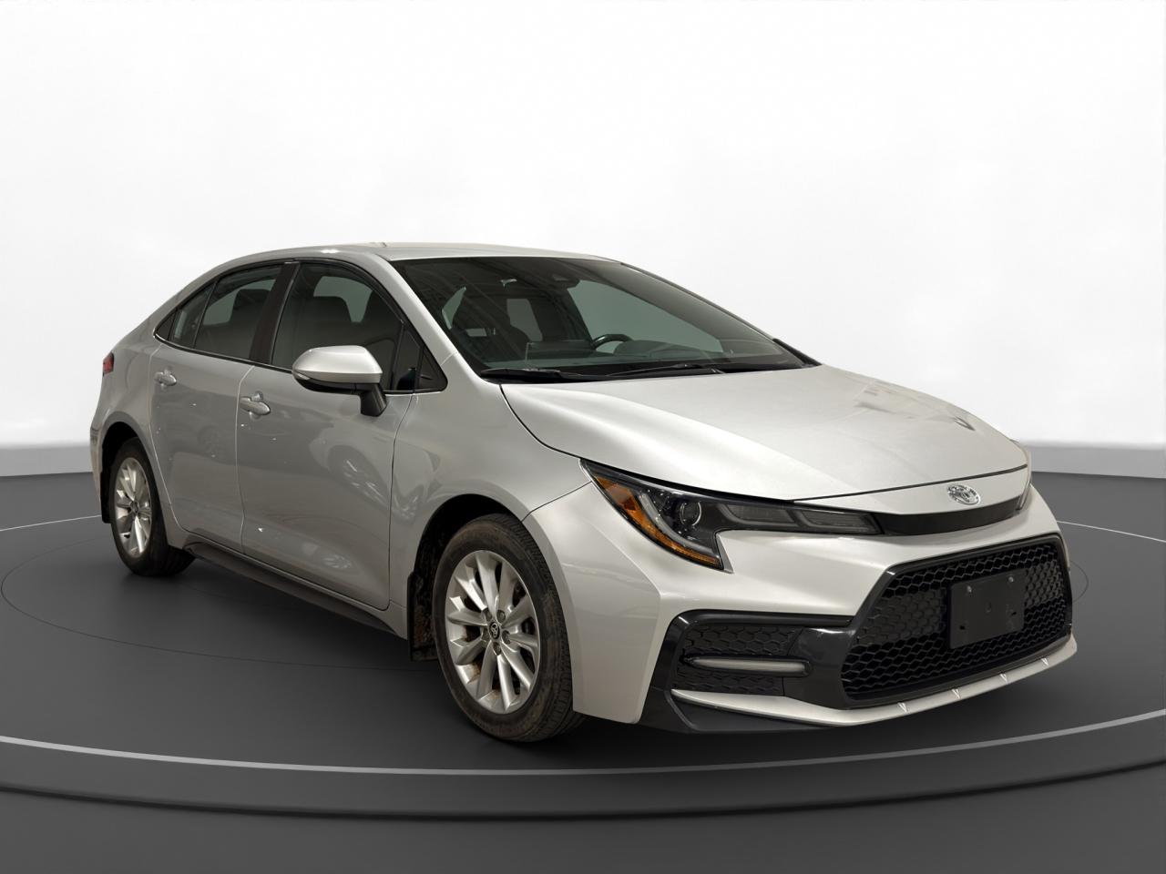 2021 Toyota Corolla SE - Photo #3