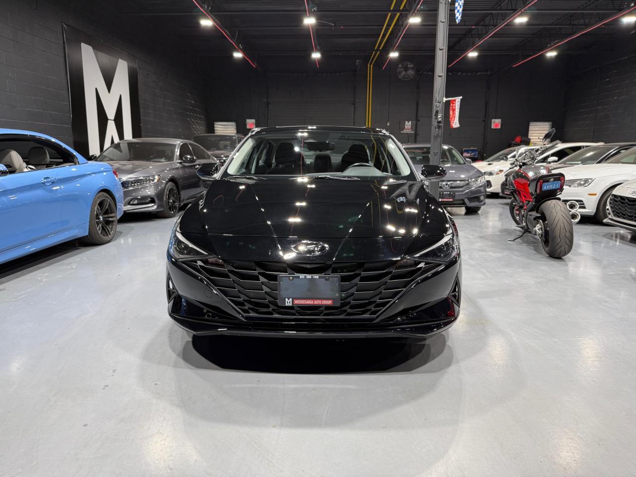 2023 Hyundai Elantra Preferred IVT w/Tech Pkg - Photo #2