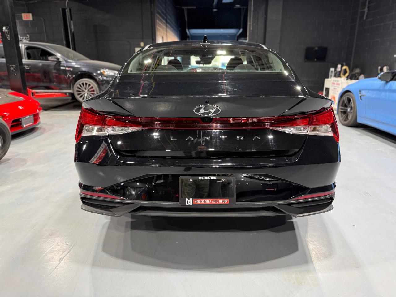 2023 Hyundai Elantra Preferred IVT w/Tech Pkg - Photo #6