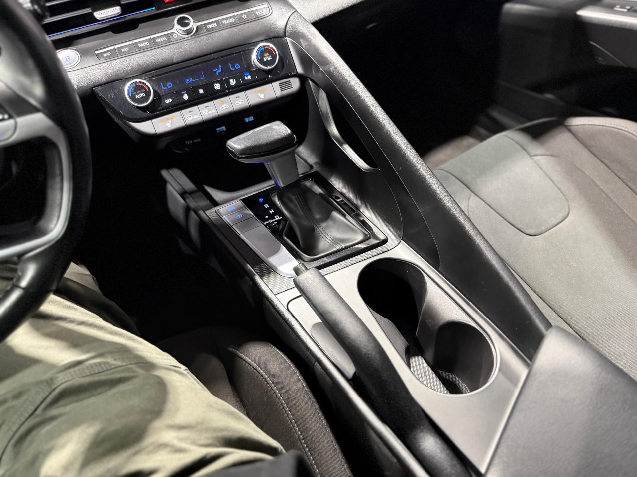 2023 Hyundai Elantra Preferred IVT w/Tech Pkg - Photo #15