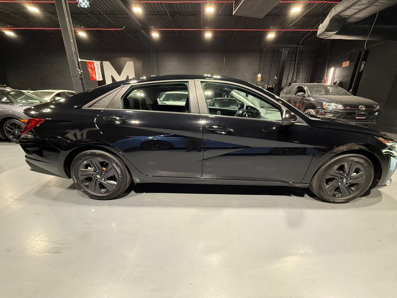 2023 Hyundai Elantra Preferred IVT w/Tech Pkg - Photo #4