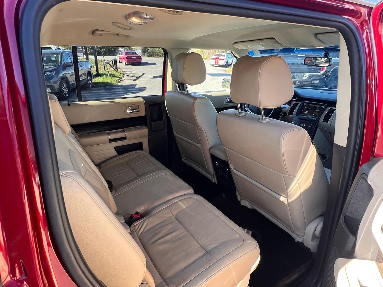 2014 Ford Flex 4dr SEL AWD - Photo #16