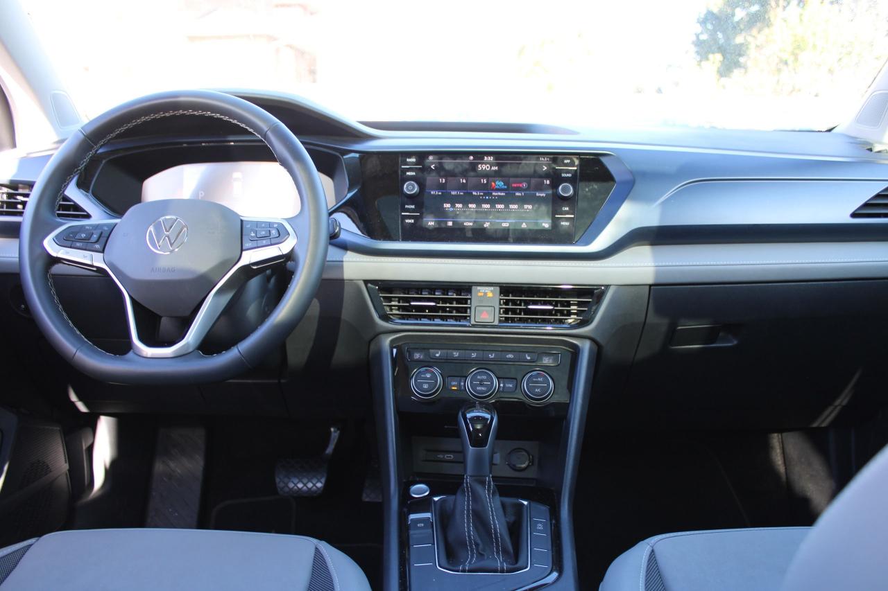 2024 Volkswagen Taos Comfortline Photo3