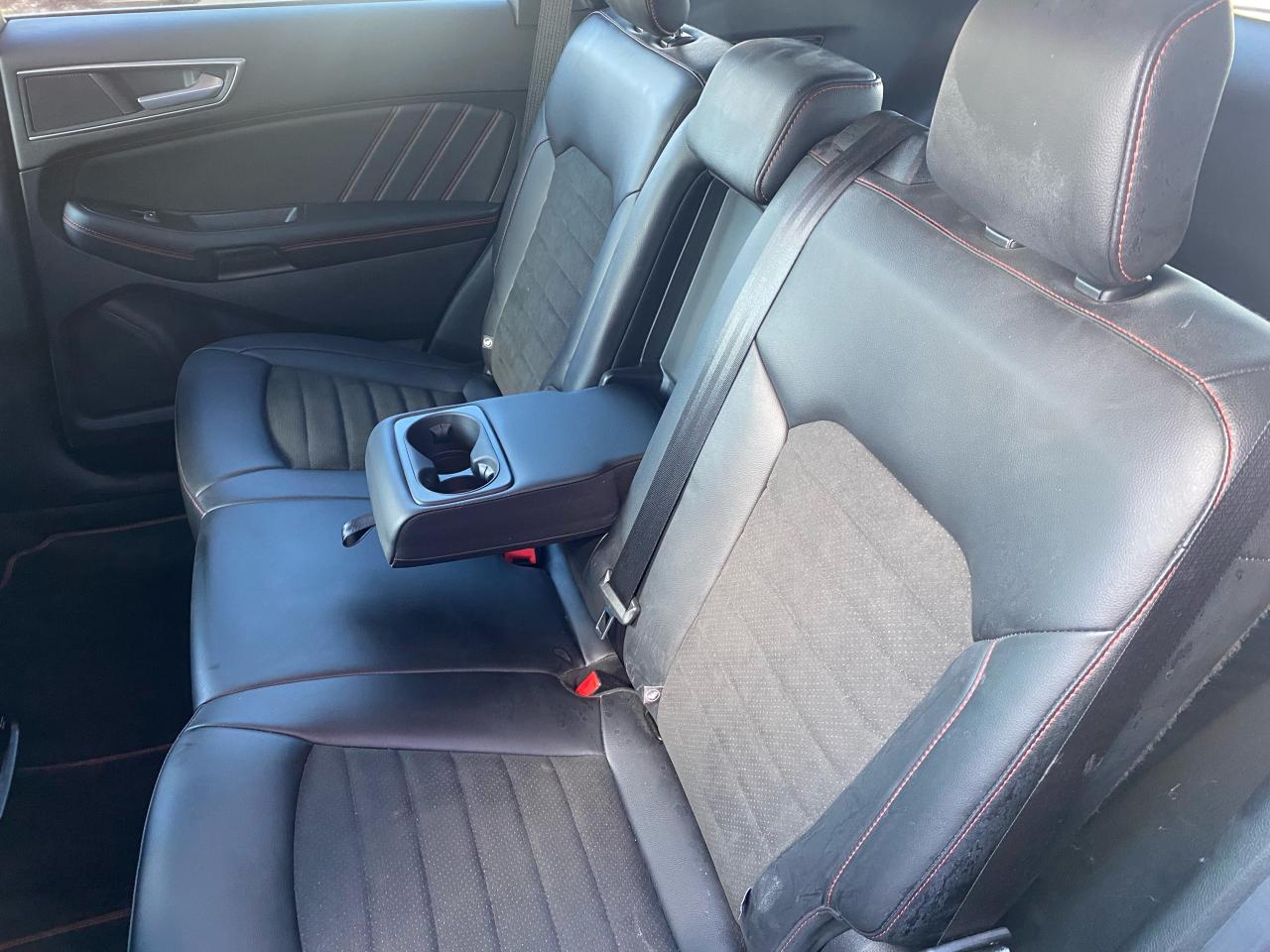 2022 Ford Edge ST Line Photo