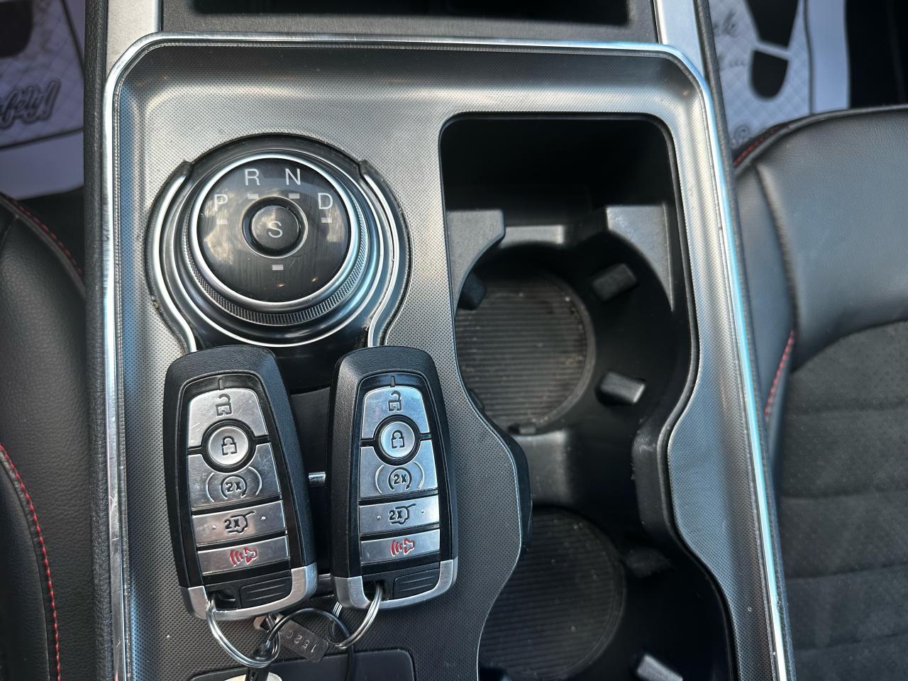 2022 Ford Edge ST Line - Photo #13