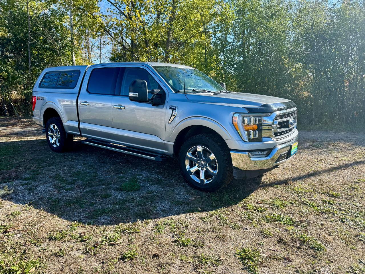 2022 Ford F-150 XLT 4WD W/ CAP CLEAN CARFAX | ONE OWNER - Photo #3