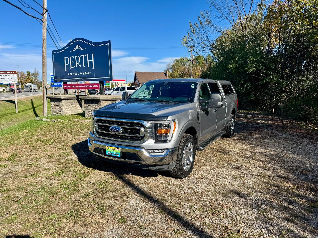 2022 Ford F-150 XLT 4WD W/ CAP CLEAN CARFAX | ONE OWNER - Photo #5