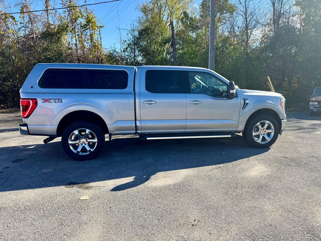 2022 Ford F-150 XLT 4WD W/ CAP CLEAN CARFAX | ONE OWNER - Photo #8