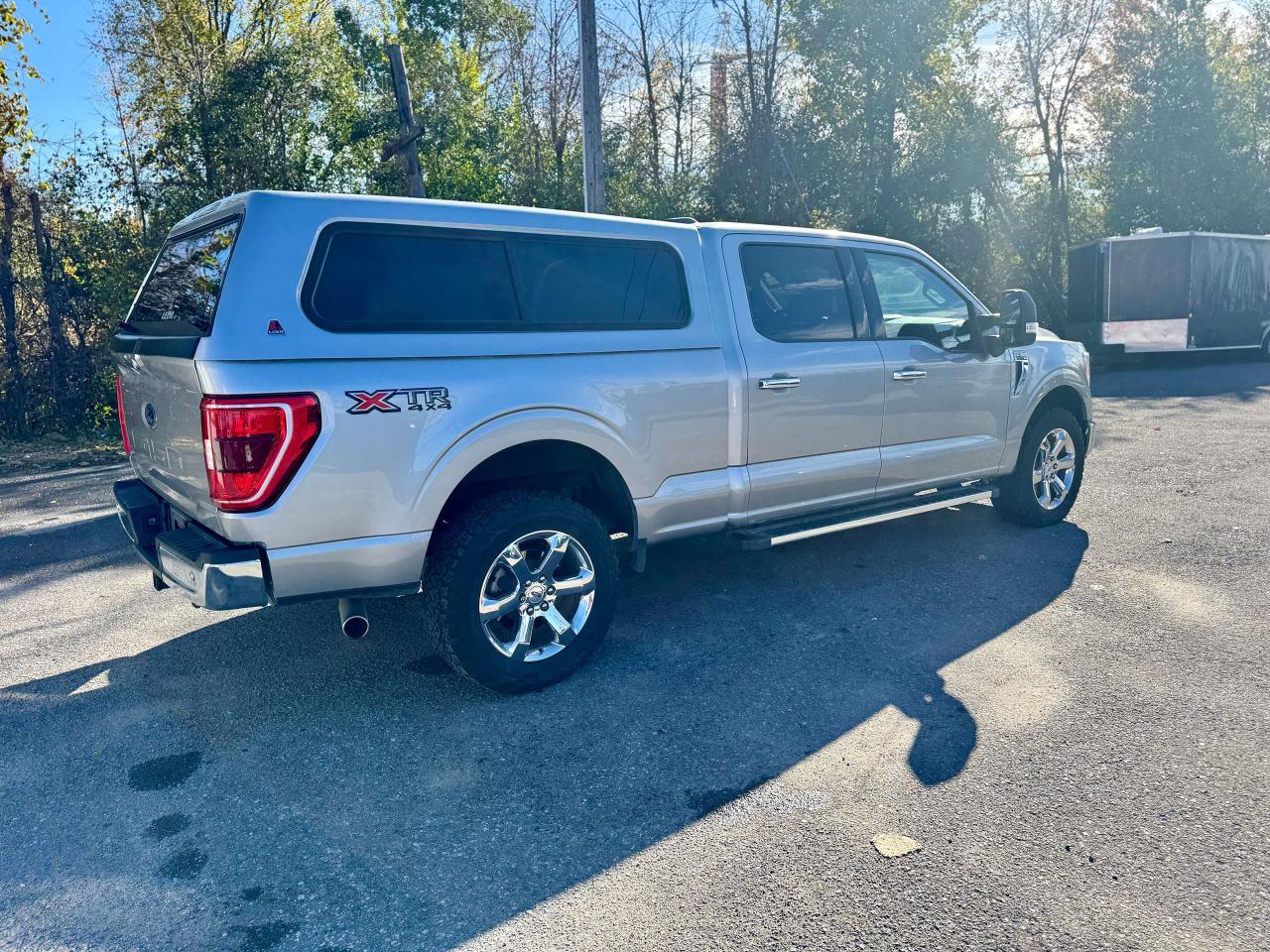 2022 Ford F-150 XLT 4WD W/ CAP CLEAN CARFAX | ONE OWNER - Photo #9
