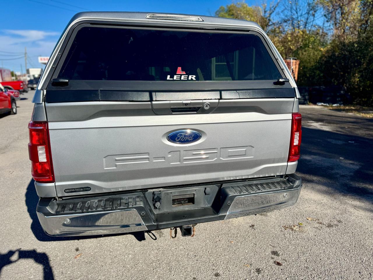 2022 Ford F-150 XLT 4WD W/ CAP CLEAN CARFAX | ONE OWNER - Photo #11