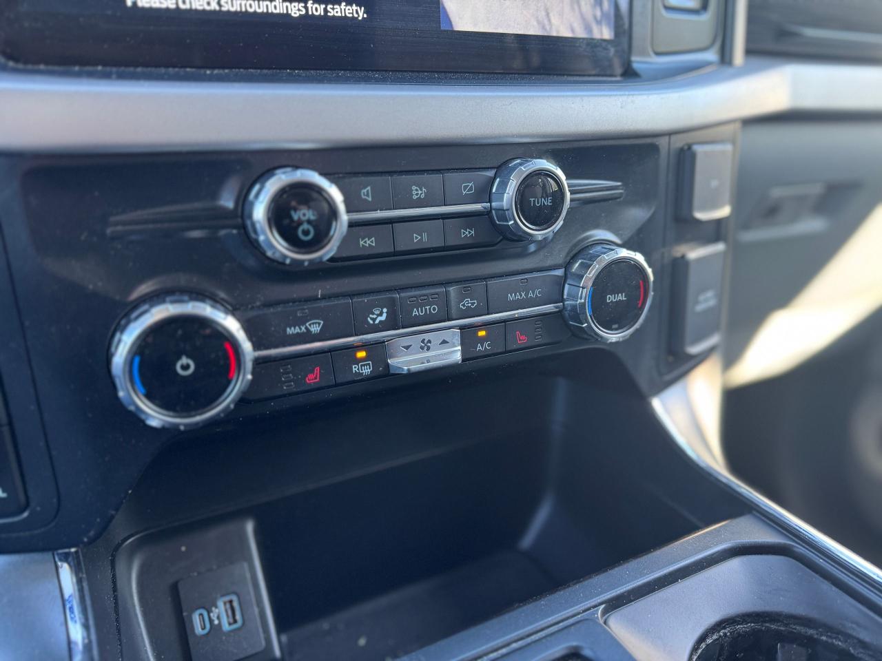 2022 Ford F-150 XLT 4WD W/ CAP CLEAN CARFAX | ONE OWNER - Photo #26