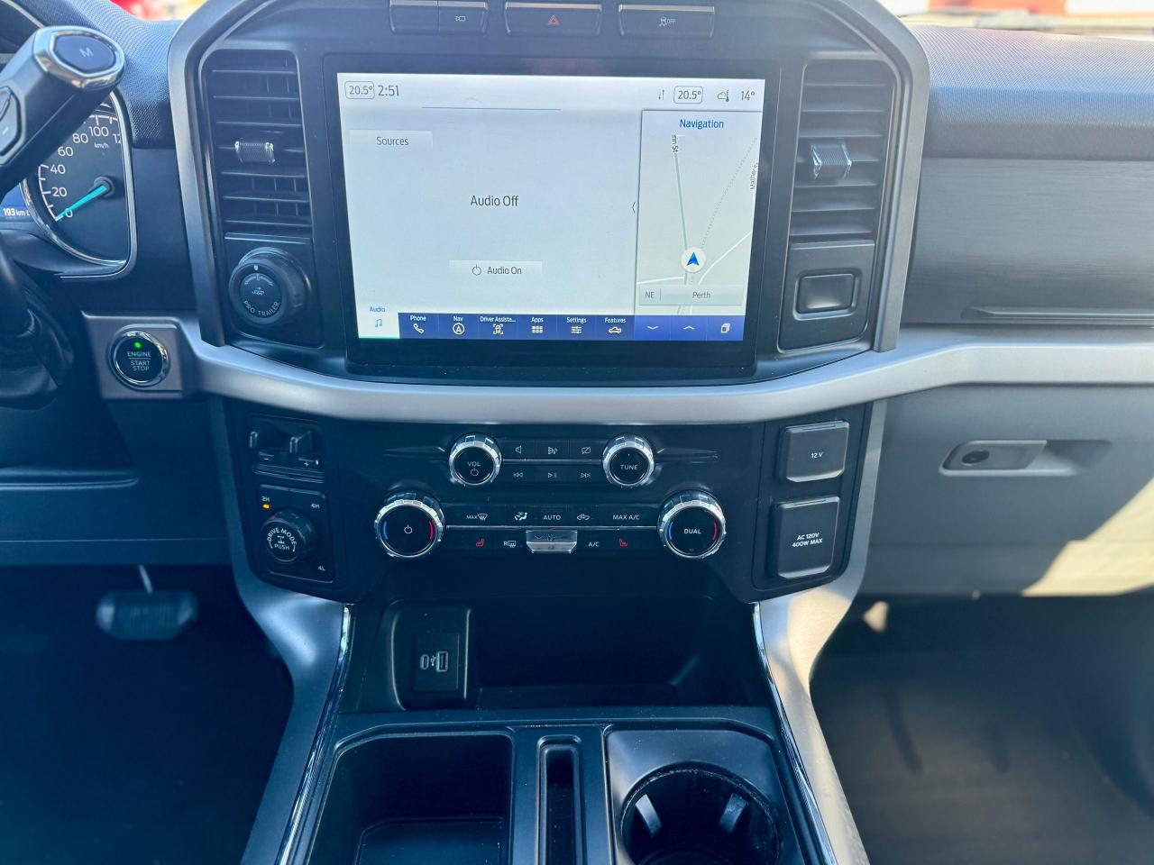 2022 Ford F-150 XLT 4WD W/ CAP CLEAN CARFAX | ONE OWNER - Photo #31