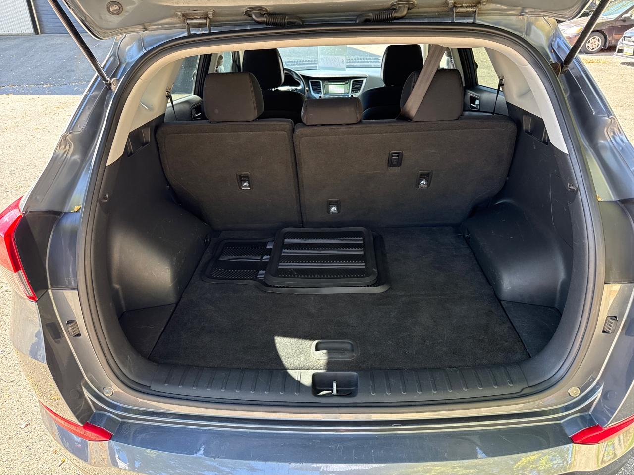 2016 Hyundai Tucson SE Popular, ECO, Sport, Limited - Photo #11