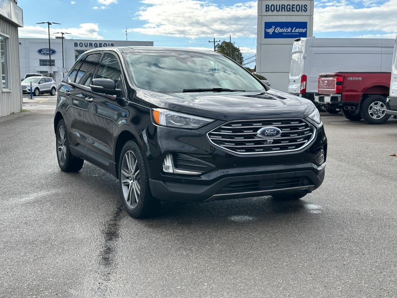 2022 Ford Edge Titanium AWD Photo