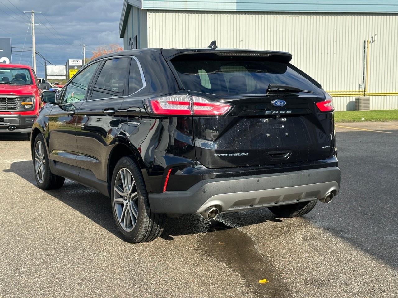 2022 Ford Edge Titanium AWD Photo