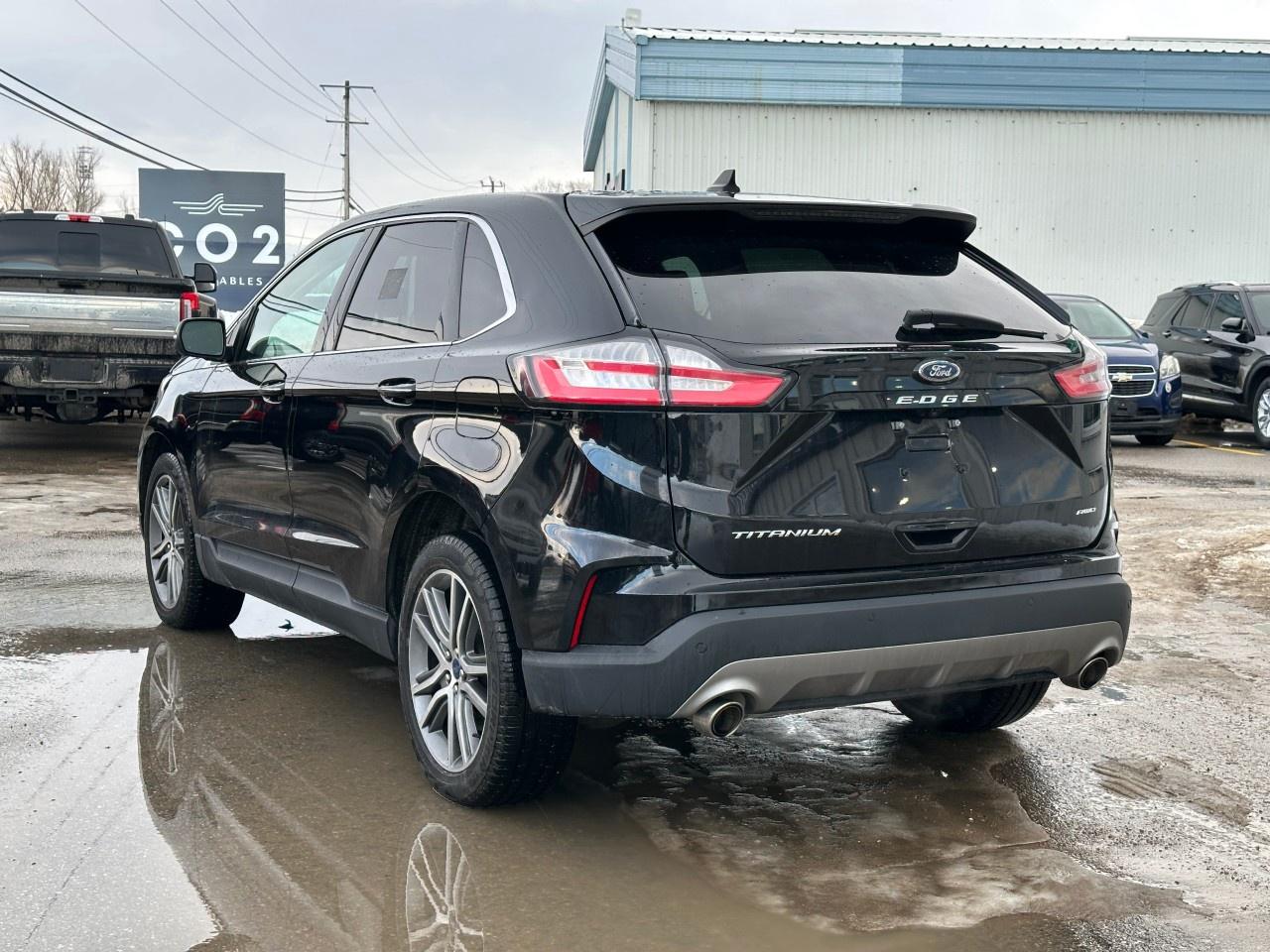 2022 Ford Edge Titanium AWD Photo