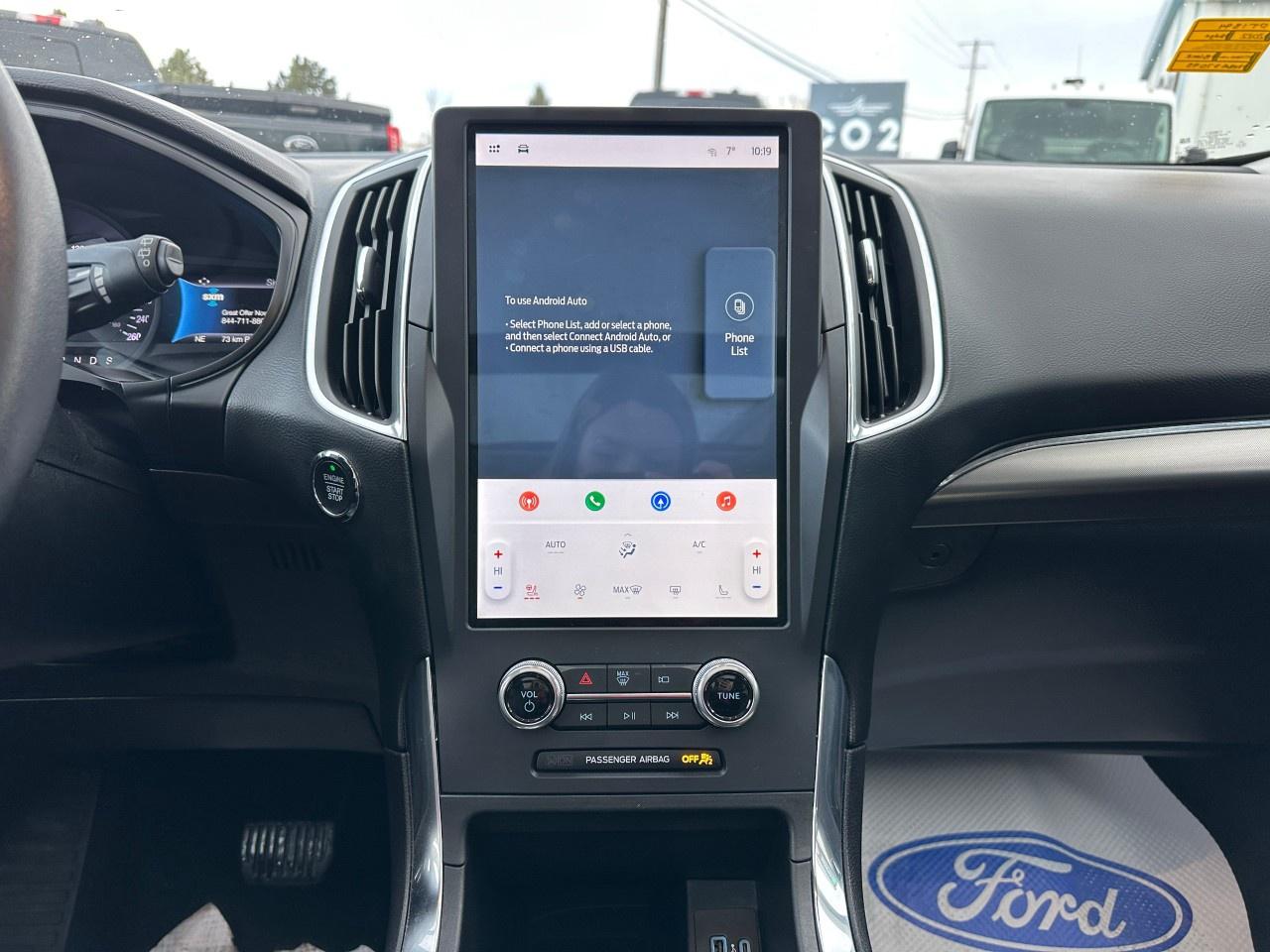 2022 Ford Edge Titanium AWD Photo