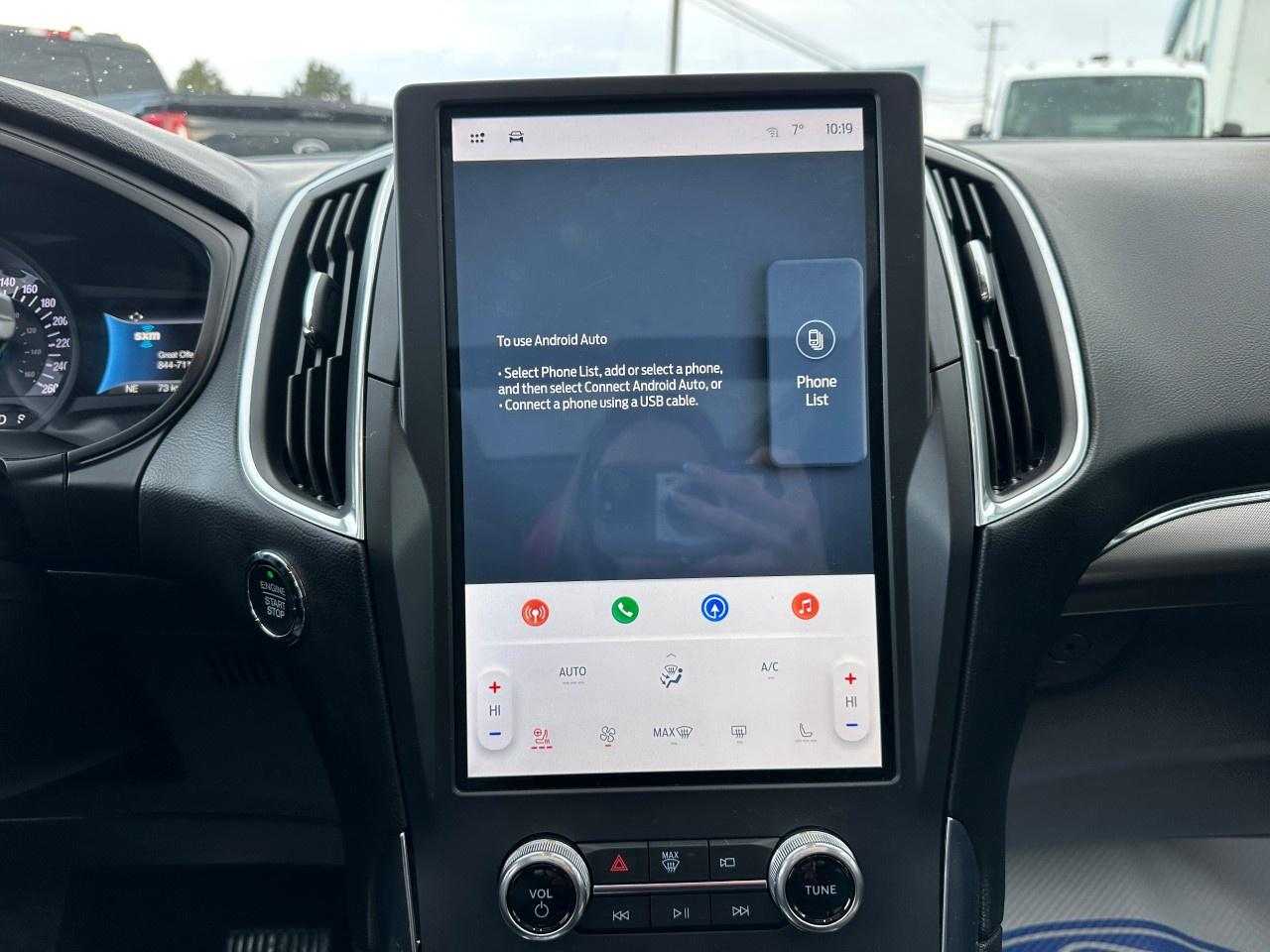 2022 Ford Edge Titanium AWD Photo