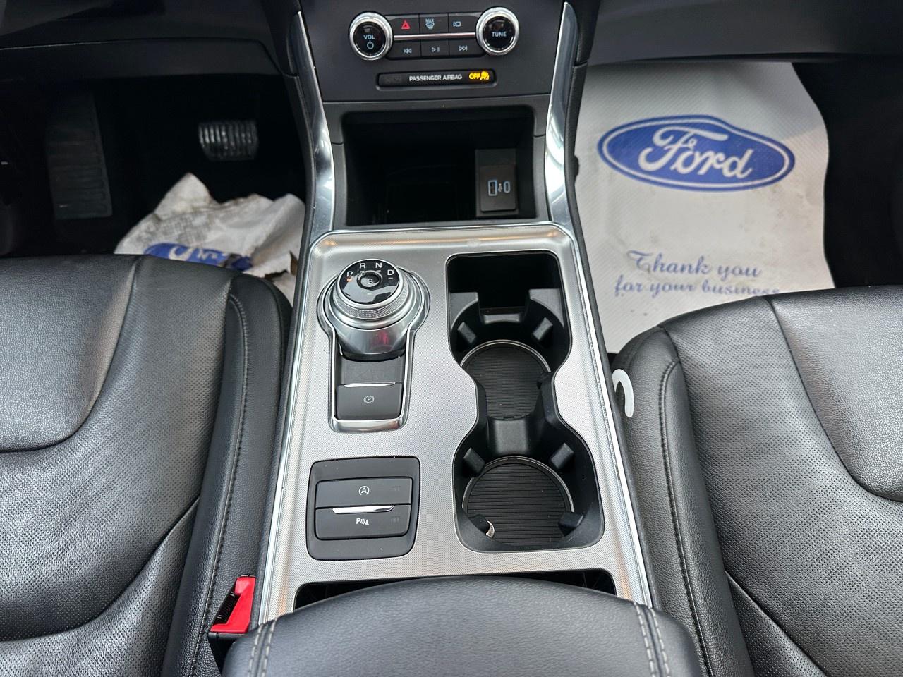 2022 Ford Edge Titanium AWD Photo