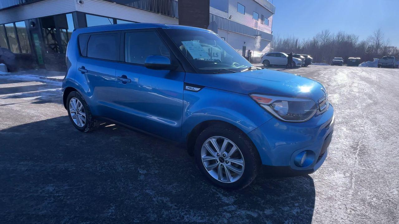 2019 Kia Soul EX SIRIUS XM, HEATED FRONT SEATS, BACK UP CAM, CRUISE CONTROL!! Photo