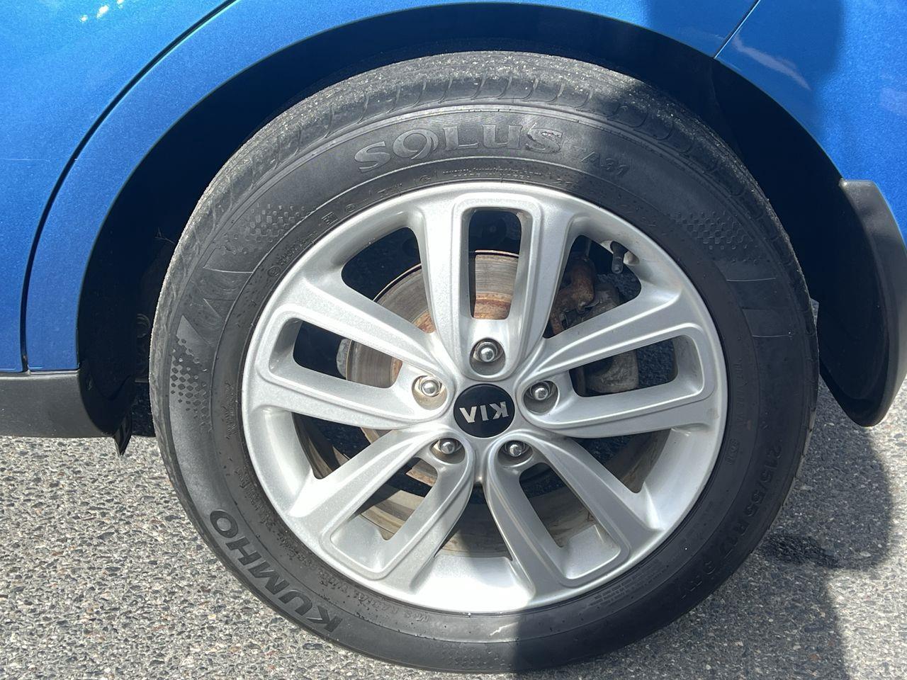 2019 Kia Soul EX SIRIUS XM, HEATED FRONT SEATS, BACK UP CAM, CRUISE CONTROL!! Photo