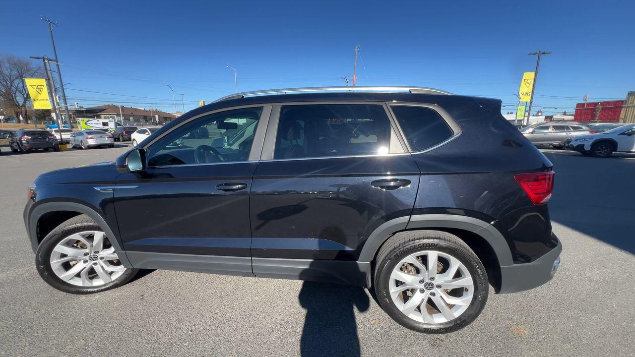 2022 Volkswagen Taos Comfortline AWD, MOONROOF, FRONT HEATED SEATS, CRUISE CONTROL, SIRIUS XM, BACK UP CAM!! Photo4