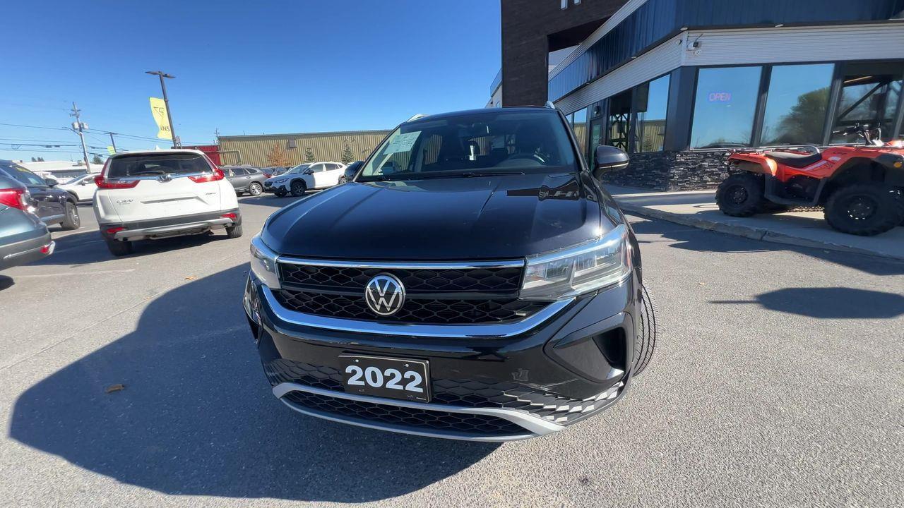 2022 Volkswagen Taos Comfortline AWD, MOONROOF, FRONT HEATED SEATS, CRUISE CONTROL, SIRIUS XM, BACK UP CAM!! Photo2