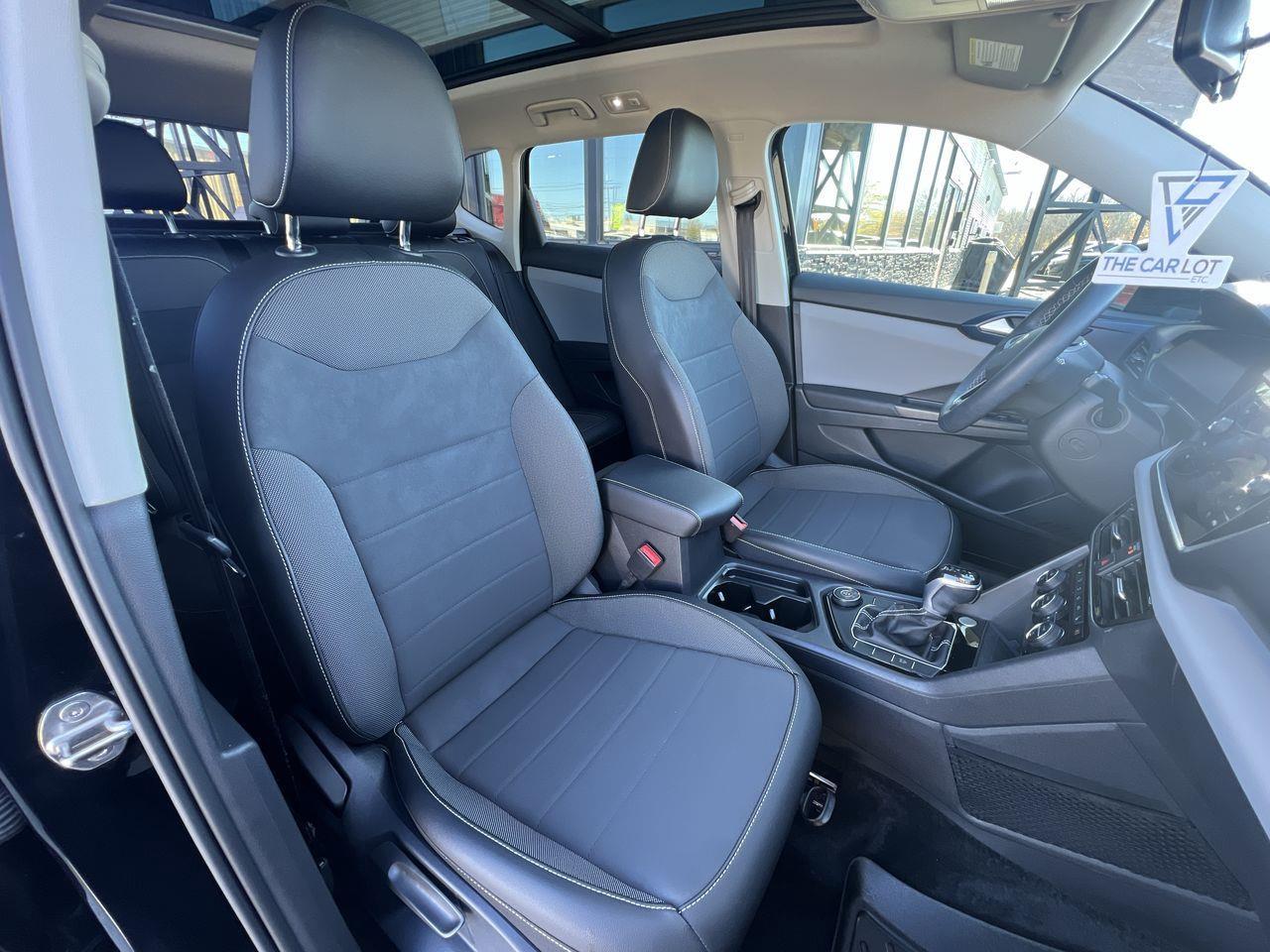 2022 Volkswagen Taos Comfortline AWD, MOONROOF, FRONT HEATED SEATS, CRUISE CONTROL, SIRIUS XM, BACK UP CAM!! Photo