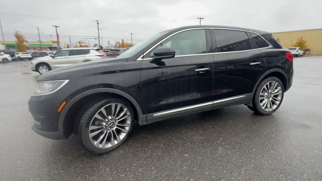 2018 Lincoln MKX Reserve AWD, MOONROOF, HEATED LEATHER SEATS, SIRIUS XM, NAV, BACK UP CAM!! Photo3