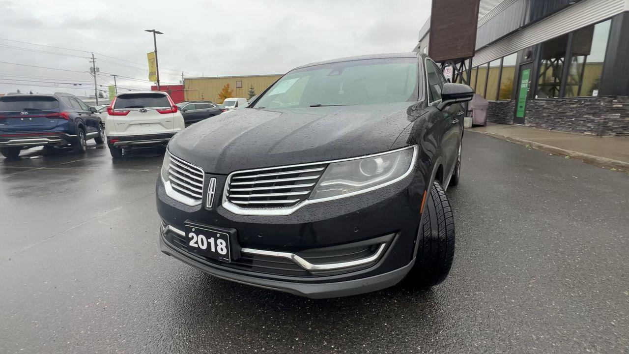 2018 Lincoln MKX Reserve AWD, MOONROOF, HEATED LEATHER SEATS, SIRIUS XM, NAV, BACK UP CAM!! Photo2
