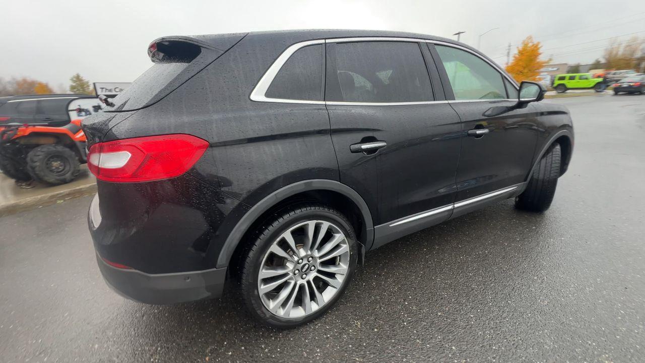 2018 Lincoln MKX Reserve AWD, MOONROOF, HEATED LEATHER SEATS, SIRIUS XM, NAV, BACK UP CAM!! Photo