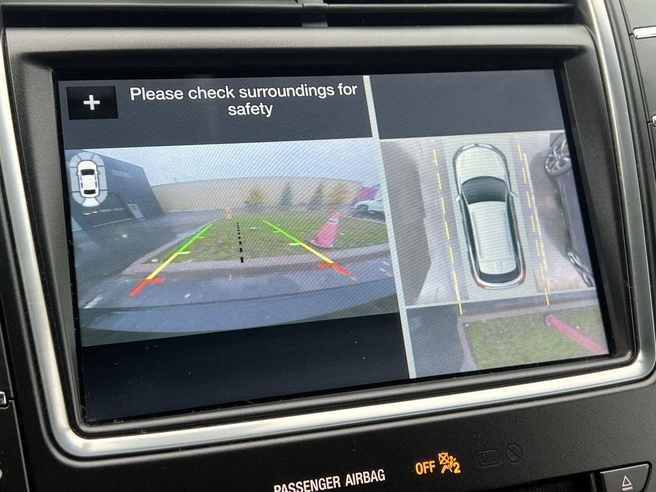 2018 Lincoln MKX Reserve AWD, MOONROOF, HEATED LEATHER SEATS, SIRIUS XM, NAV, BACK UP CAM!! Photo