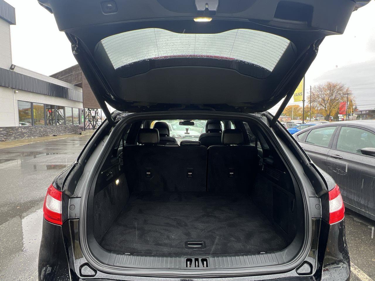 2018 Lincoln MKX Reserve AWD, MOONROOF, HEATED LEATHER SEATS, SIRIUS XM, NAV, BACK UP CAM!! Photo