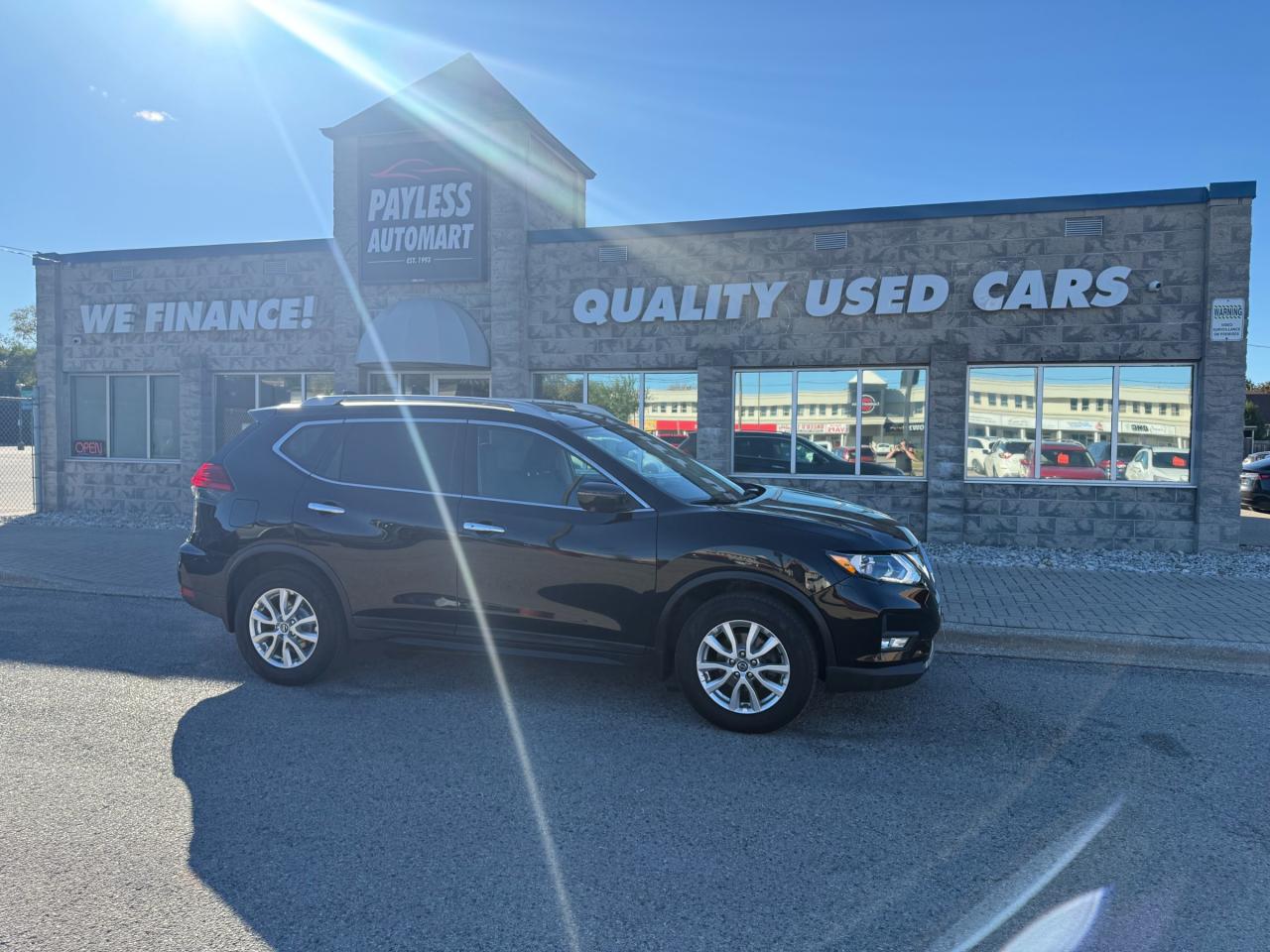 Used 2017 Nissan Rogue SV for sale in Sarnia, ON