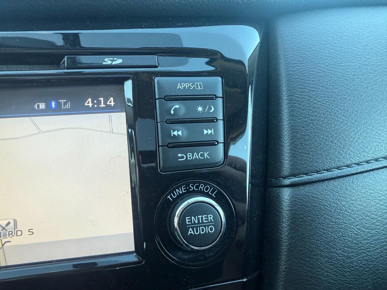 2017 Nissan Rogue SV AWD!! Photo