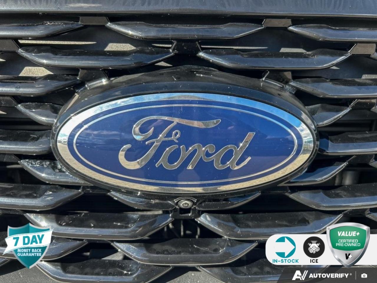 2022 Ford Explorer ST-Line HEATED CAPTAIN'S CHAIRS | EQUIP GRP 250A PKG | ROO Photo