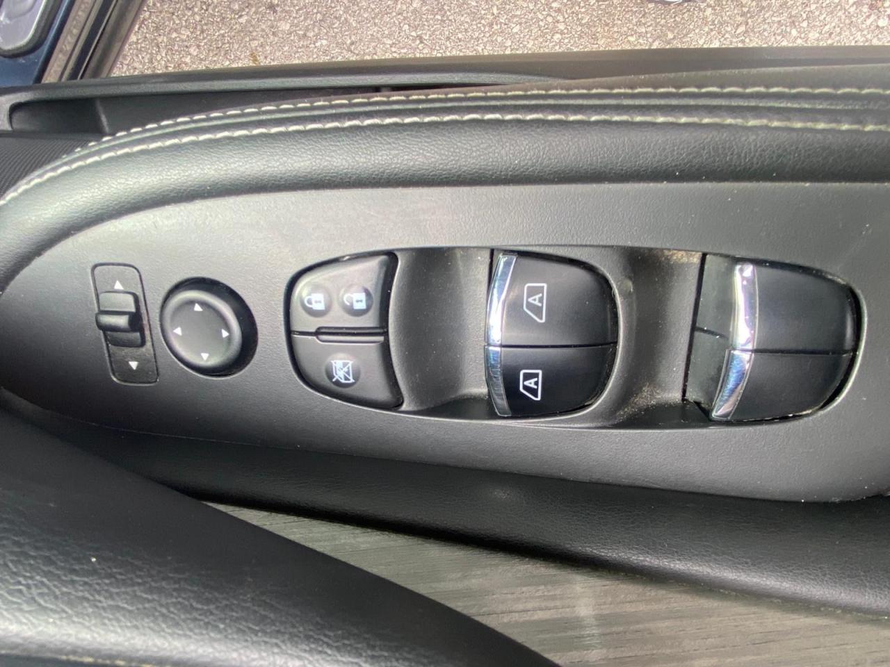 2015 Nissan Murano SL - Photo #15