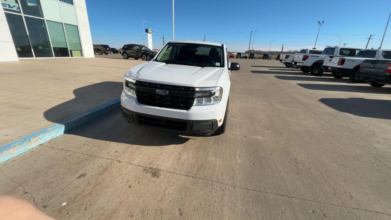 2022 Ford Maverick XL AWD SuperCrew Photo2