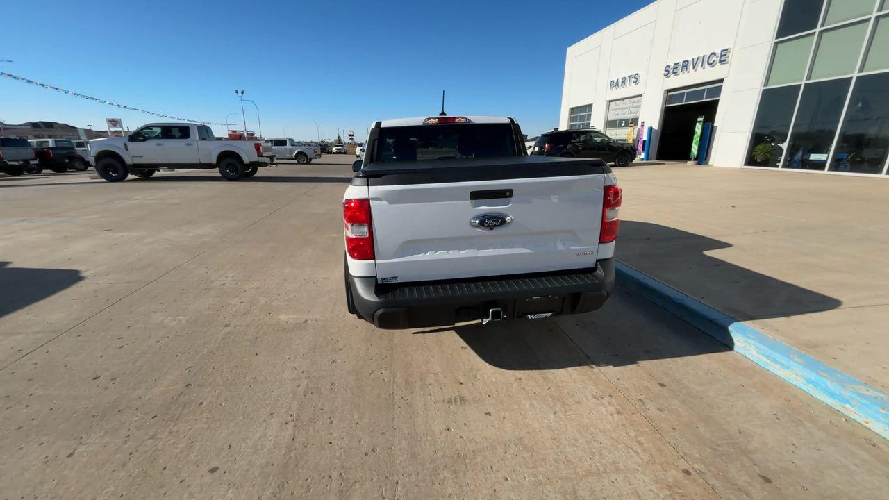 2022 Ford Maverick XL AWD SuperCrew Photo5