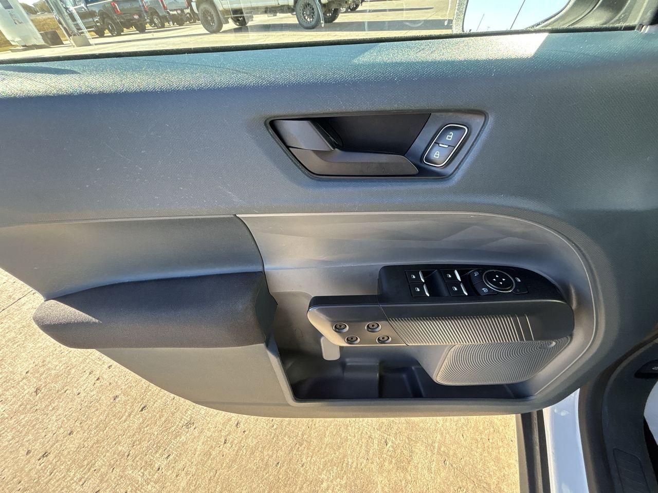 2022 Ford Maverick XL AWD SuperCrew Photo5