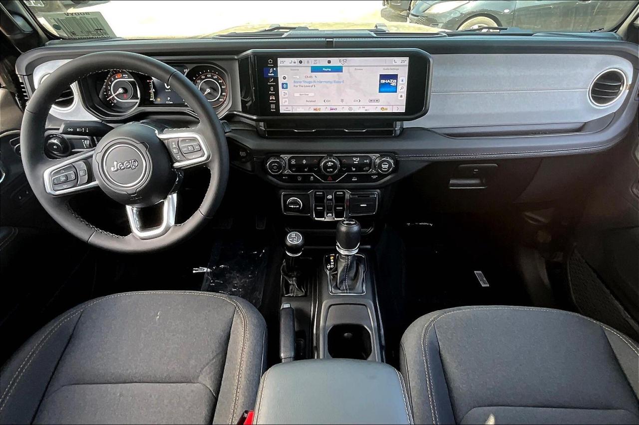 2026 Jeep Wrangler SAHARA | Hardtop | 12" Touchscreen | Pwr Seat Photo4