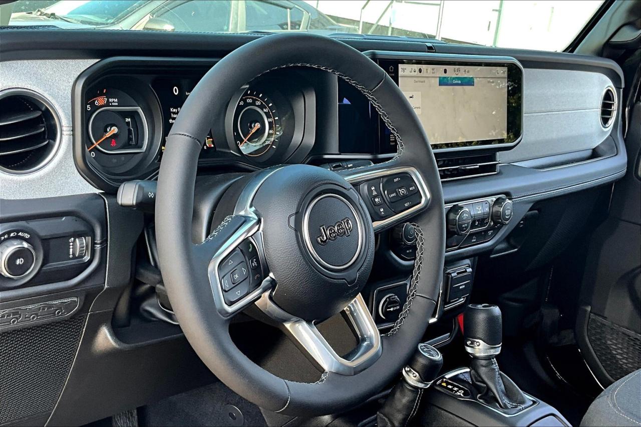 2026 Jeep Wrangler SAHARA | Hardtop | 12" Touchscreen | Pwr Seat Photo