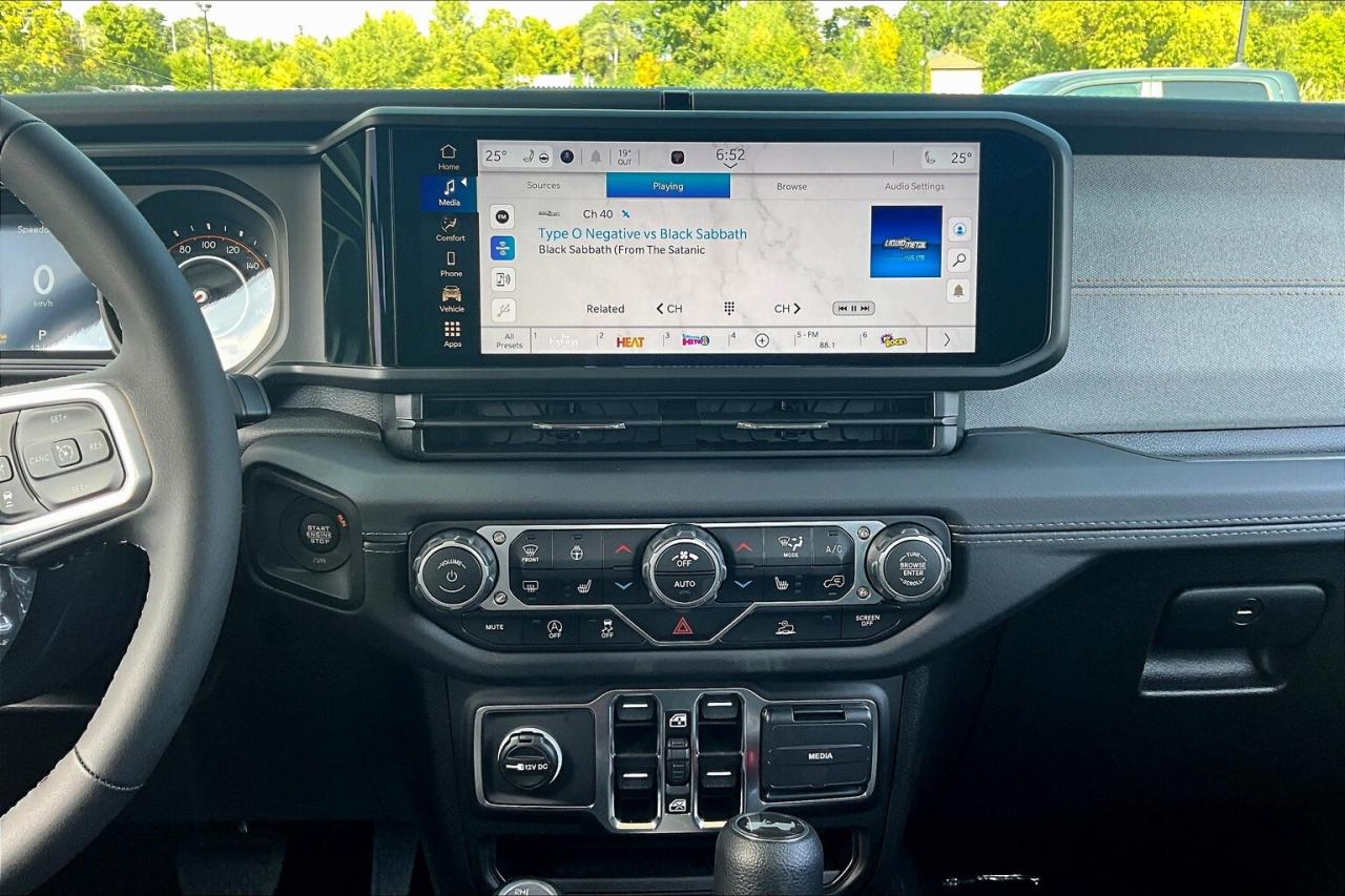 2026 Jeep Wrangler SAHARA | Hardtop | 12" Touchscreen | Pwr Seat Photo