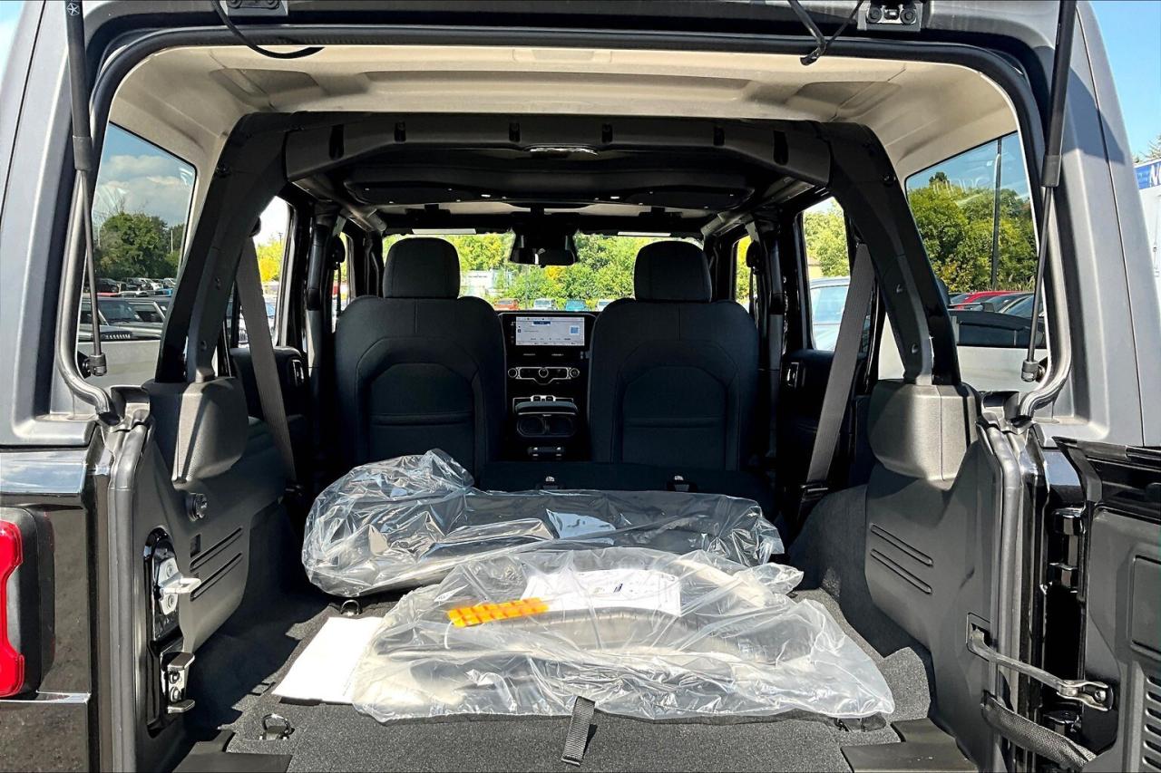 2026 Jeep Wrangler SAHARA | Hardtop | 12" Touchscreen | Pwr Seat Photo