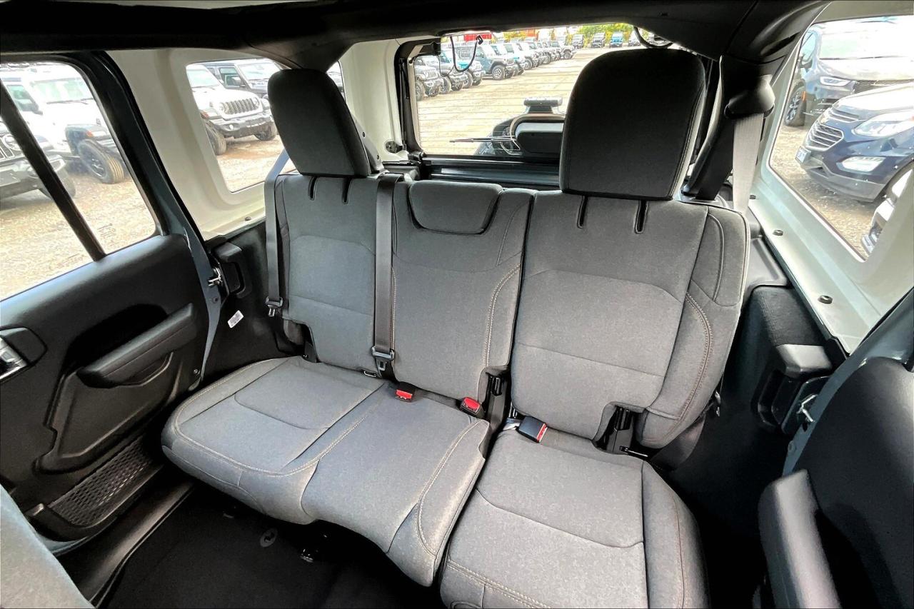 2026 Jeep Wrangler SPORT 4DR | Hardtop | 12" Touchscreen | Carplay Photo