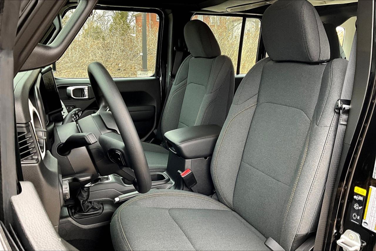 2026 Jeep Wrangler SPORT 4DR | Hardtop | 12" Touchscreen | Carplay Photo