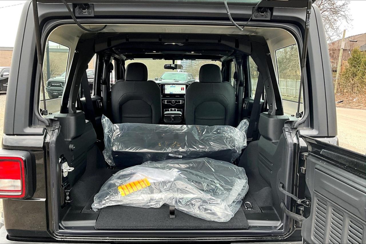 2026 Jeep Wrangler SPORT 4DR | Hardtop | 12" Touchscreen | Carplay Photo